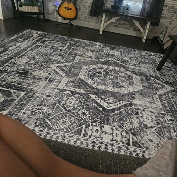 NEW Machine Washable Rug 5' x 7' Vintage Design Area Rugs with Non Slip Rugs - Picture 2 of 9